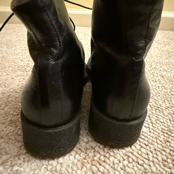 Kenneth Cole New York Italy 7.5 Black Soft Leather Lace Up Ankle Boots - Picture 4 of 10